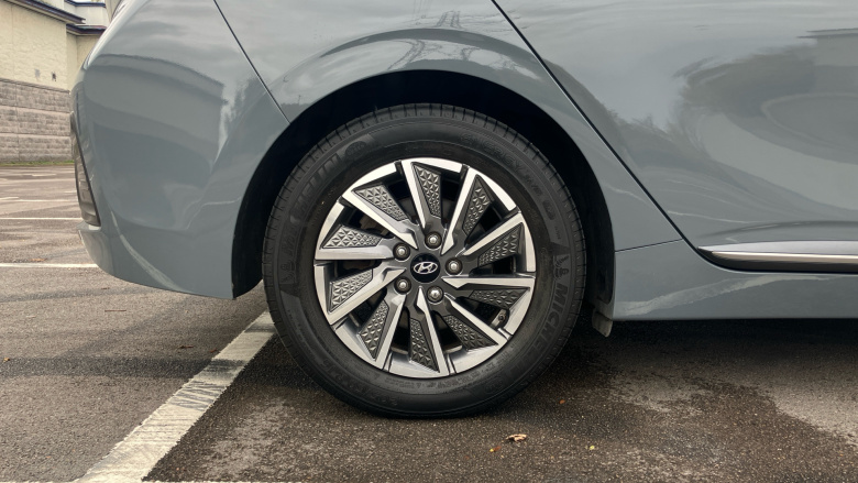 Hyundai IONIQ 100kW Premium 38kWh 5dr Auto Electric Hatchback